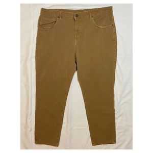 American Eagle Athletic Fit Khakis Men’s 36x30.